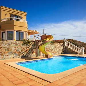Cuevas Villa
